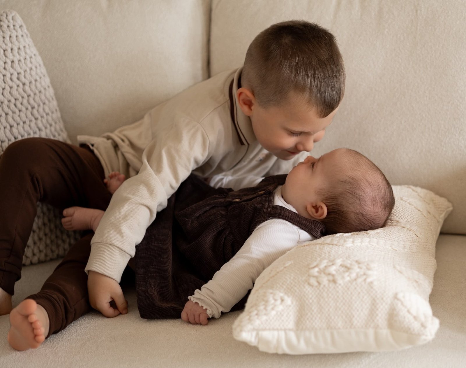 Family photography by Freya Photography