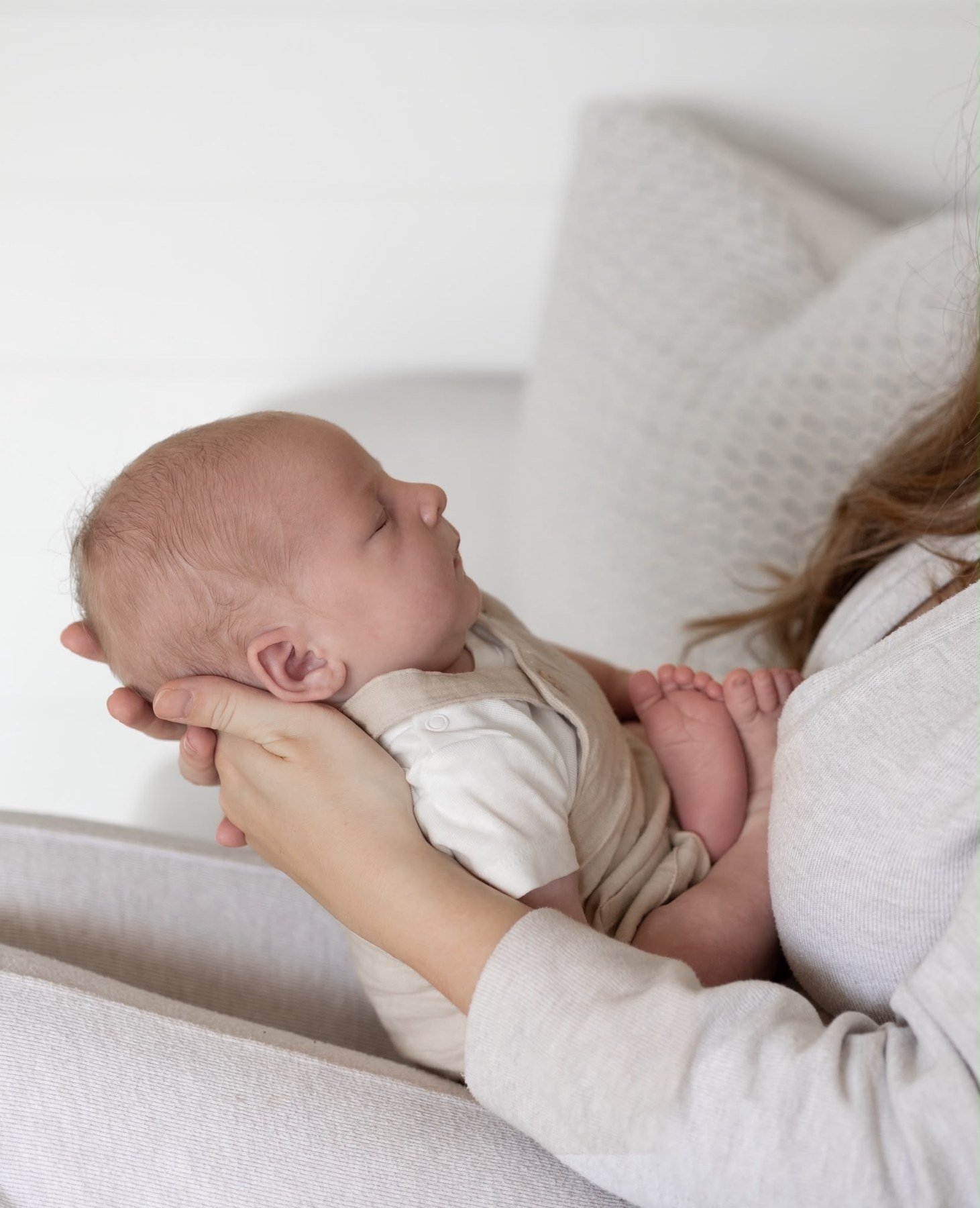 Newborn photography by Freya Photography