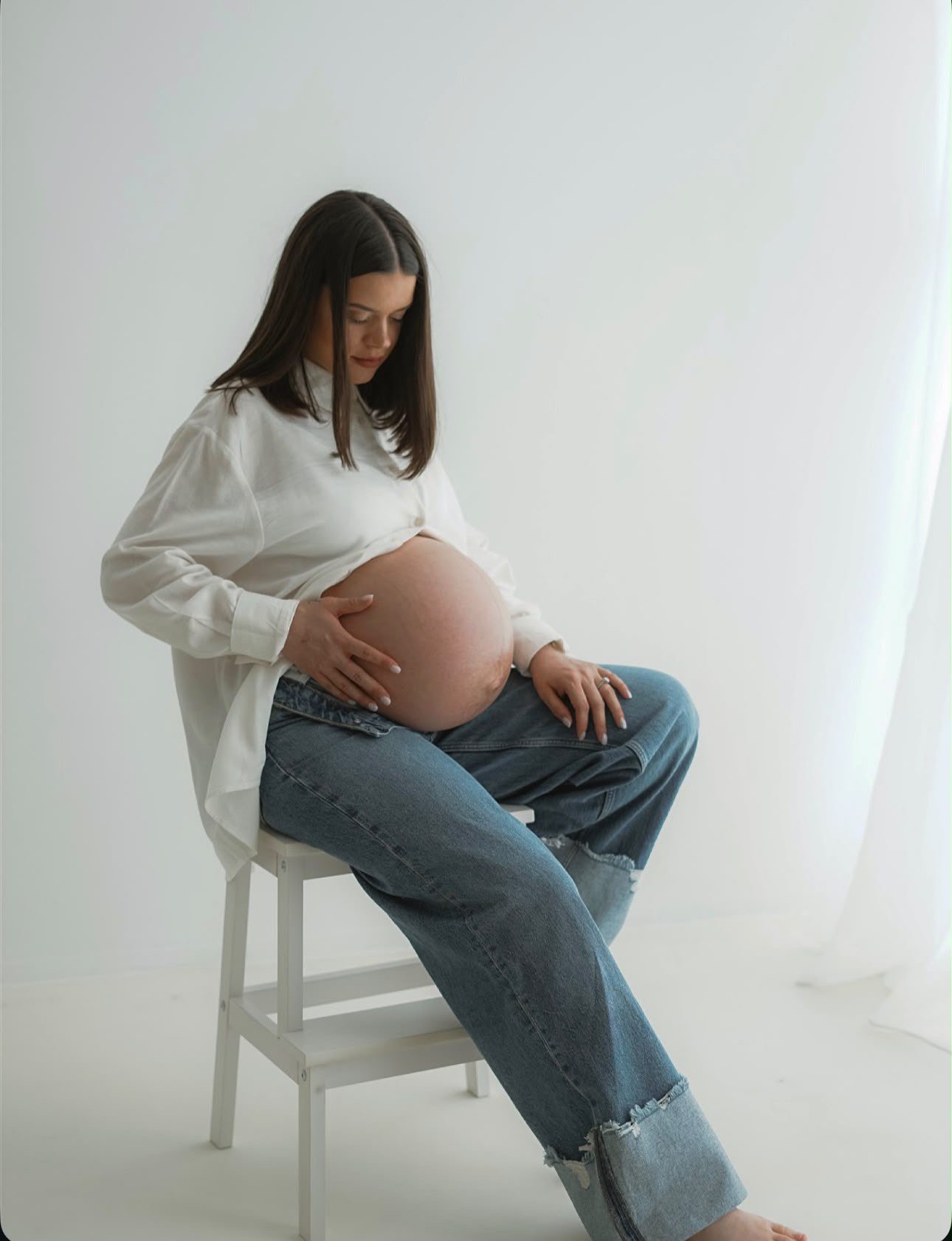 Maternity photography by Freya Photography